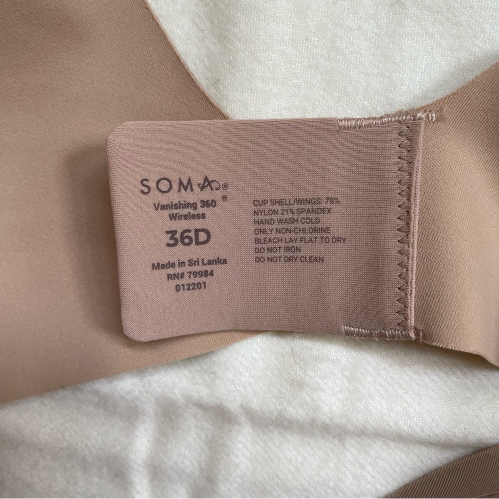 Soma 79984 Vanishing 360 Wireless Bra size 36D beige - Picture 3 of 3